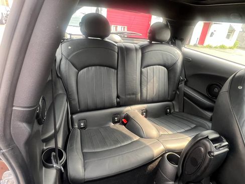 Used 2020 MINI Cooper 2-Door Hardtop FWD image 29