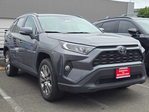 Used 2020 Toyota RAV4 XLE Premium AWD/4WD image 3