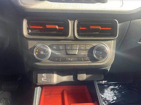 Certified 2023 Ford Maverick XLT w/ XLT Luxury Package image 31