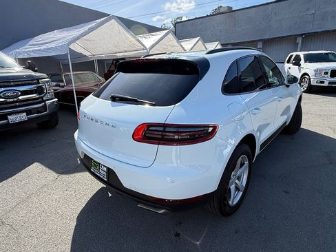 Used 2017 Porsche Macan w/ Premium Package AWD/4WD image 7