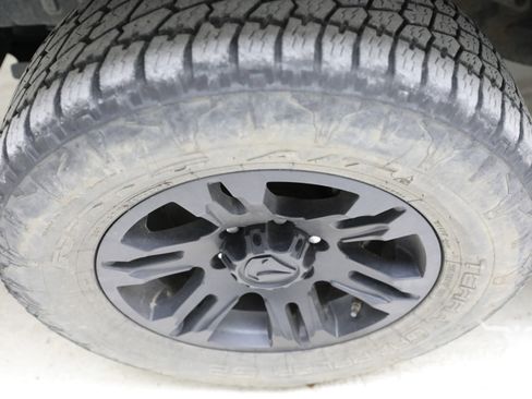 Used 2022 Toyota Tacoma SR w/ SR Convenience Package image 10