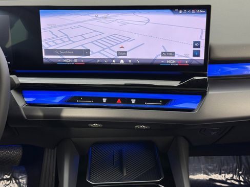 Used 2024 BMW i5 eDrive40 w/ M Sport Package image 25