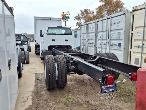 New 2026 Ford F650 2WD Regular Cab Super Duty image 3