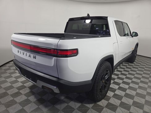 Used 2023 Rivian R1T Adventure image 5