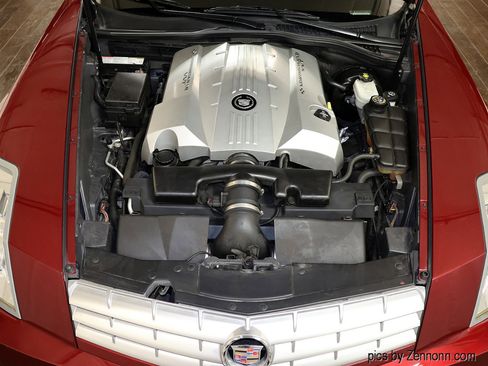 Used 2007 Cadillac XLR image 31