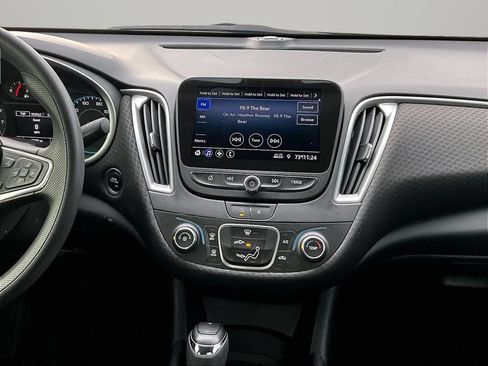 Used 2020 Chevrolet Malibu LS FWD image 7
