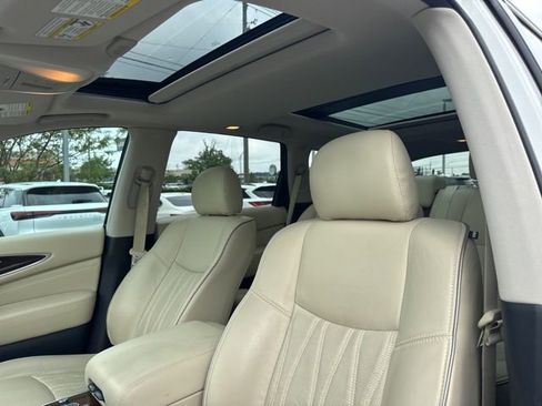 Used 2020 INFINITI QX60 Luxe w/ Sensory Package AWD/4WD image 3