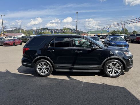 Used 2018 Ford Explorer Limited w/ Equipment Group 301A AWD/4WD image 27