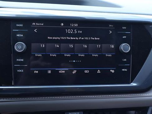 Certified 2022 Volkswagen Taos SEL AWD/4WD image 25