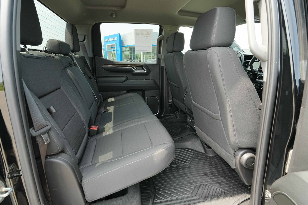 Used 2024 Chevrolet Silverado 1500 RST AWD/4WD image 26