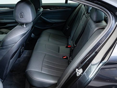 Used 2023 BMW 540i w/ M Sport Package image 35