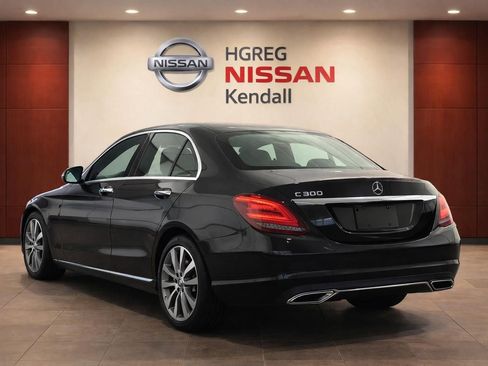 Used 2021 Mercedes-Benz C 300 Sedan image 2