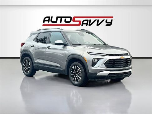 Used 2025 Chevrolet TrailBlazer LT image 1