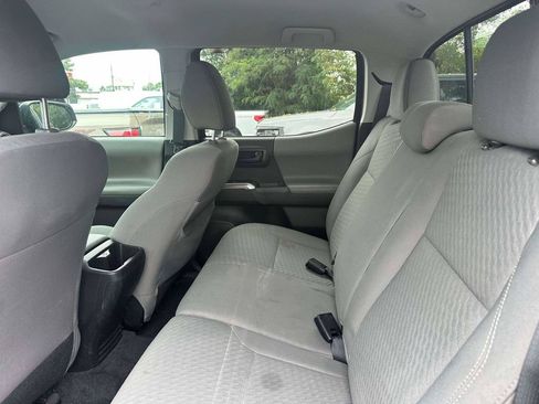 Used 2023 Toyota Tacoma SR5 AWD/4WD image 11