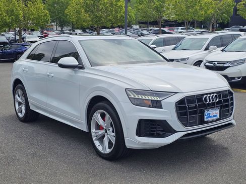 Used 2023 Audi Q8 Premium Plus AWD/4WD image 3