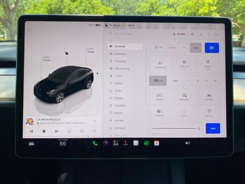 Used 2023 Tesla Model Y Long Range AWD/4WD image 32