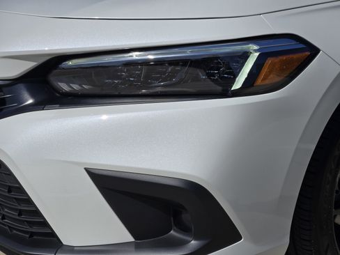 Certified 2024 Honda Civic Sport image 9