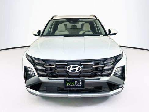 Used 2025 Hyundai Tucson SEL FWD image 2