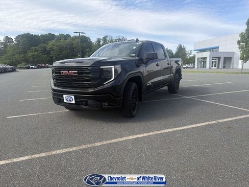 Used 2024 GMC Sierra 1500 Elevation AWD/4WD image 1