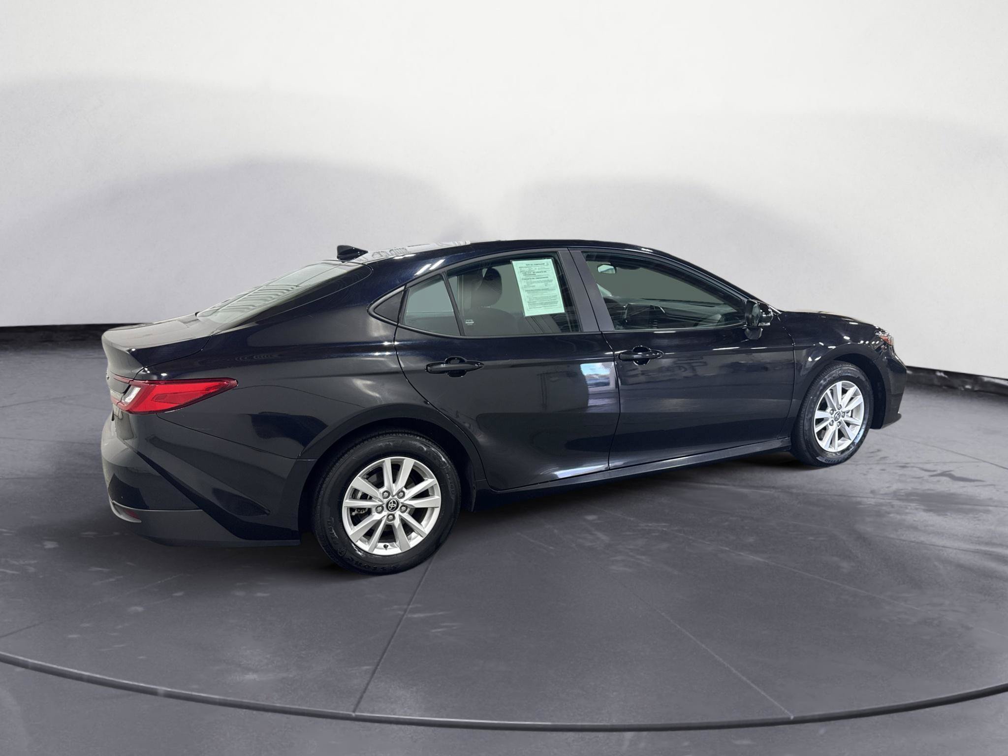 Used 2025 Toyota Camry LE FWD image 20