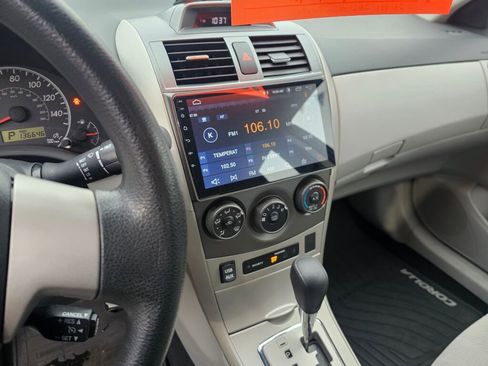 Used 2013 Toyota Corolla LE Special Edition image 29