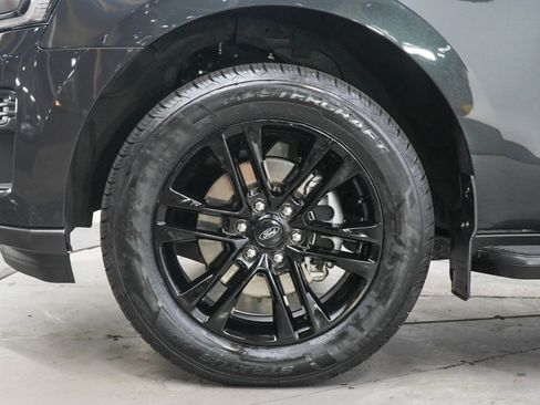 Used 2024 Ford Expedition Max XLT AWD/4WD image 30