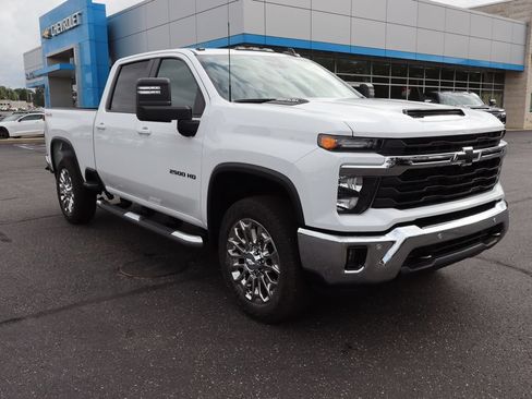 New 2026 Chevrolet Silverado 2500 LT AWD/4WD image 2