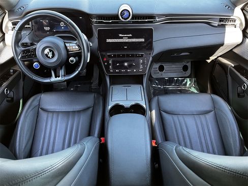 Used 2024 Maserati Grecale GT image 9
