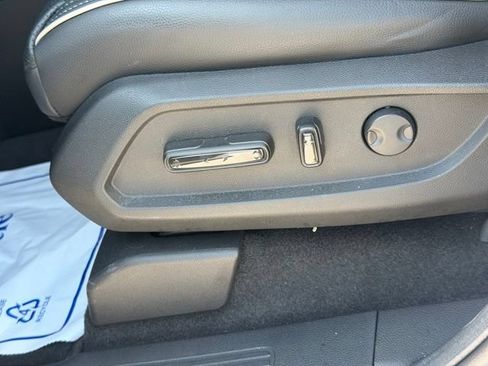 Used 2025 Honda Pilot Elite image 21