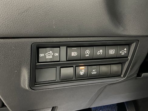 Used 2024 Toyota Tundra Limited image 30