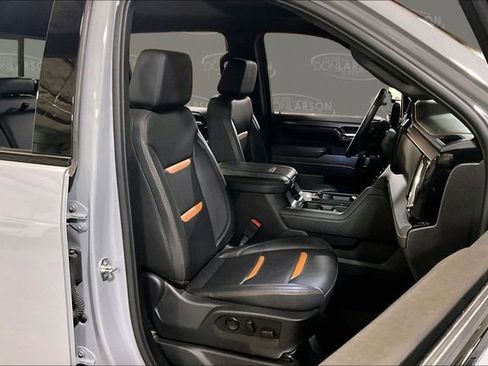 Used 2024 GMC Sierra 2500 AT4 w/ Technology Package image 16