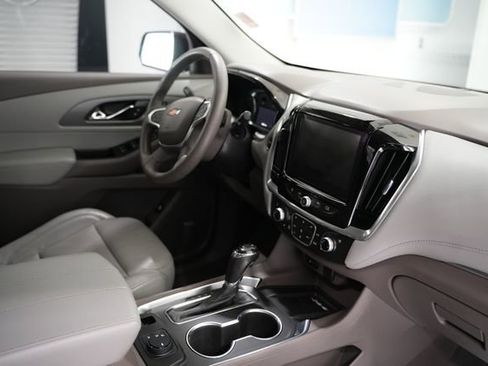 Used 2018 Chevrolet Traverse Premier w/ Driver Confidence II Package image 24