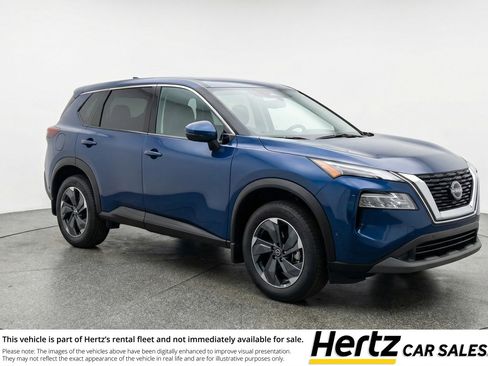 Used 2025 Nissan Rogue SV image 1