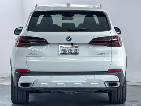 Used 2024 BMW X5 xDrive50e w/ Parking Assistance Package AWD/4WD image 7