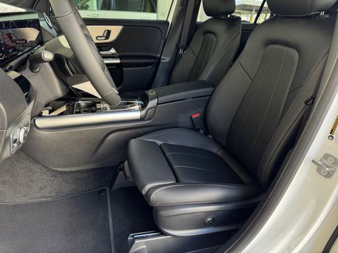 New 2025 Mercedes-Benz GLA 250 image 11