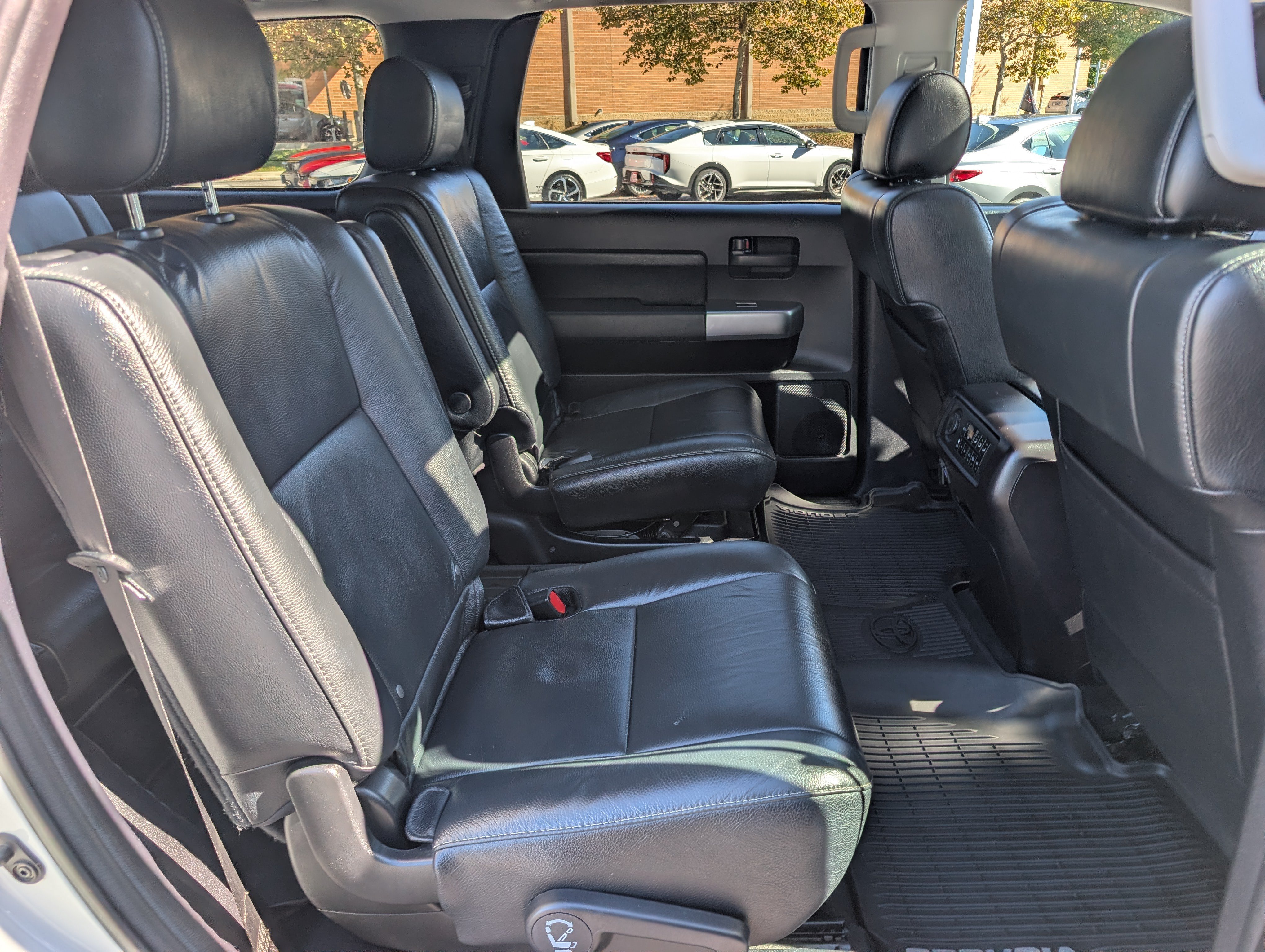 Used 2018 Toyota Sequoia TRD Sport AWD/4WD image 12