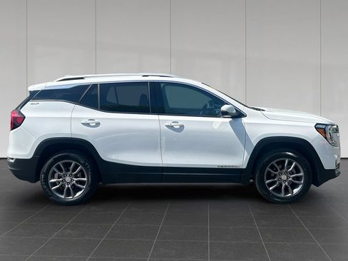 Used 2024 GMC Terrain SLT AWD/4WD image 6
