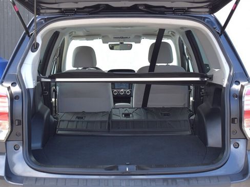 Used 2018 Subaru Forester 2.5i Premium AWD/4WD image 31