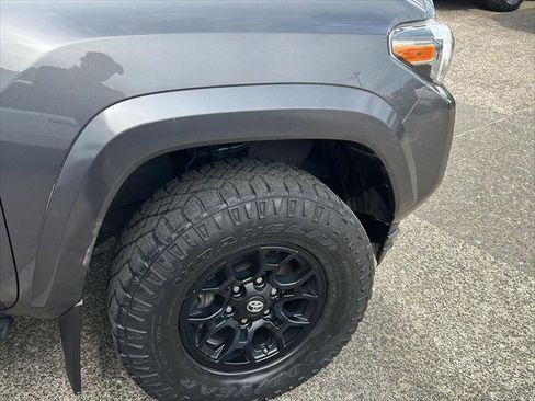 Certified 2021 Toyota Tacoma SR5 image 28