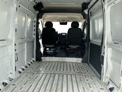 Used 2025 RAM ProMaster 2500 w/ Convenience Group FWD image 23