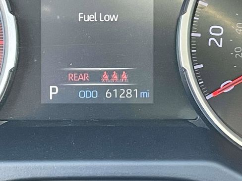 Used 2021 Toyota RAV4 XLE image 11