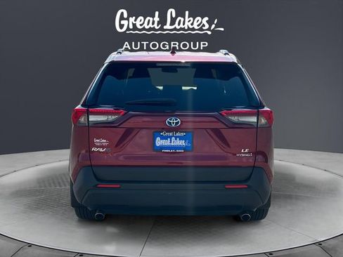 Used 2021 Toyota RAV4 LE image 4