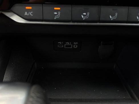 Used 2025 Nissan Altima 2.5 SV FWD image 25