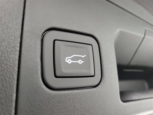 New 2025 Cadillac XT5 Premium Luxury w/ LPO, Floor Liner Package image 31