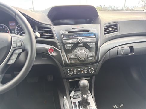 Used 2014 Acura ILX w/ Technology Package image 30