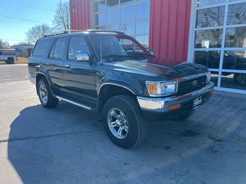 Used 1995 Toyota 4Runner SR5 AWD/4WD image 2