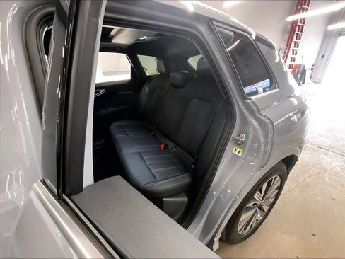 Used 2023 Audi Q4 e-tron Premium Plus w/ Premium Plus image 27