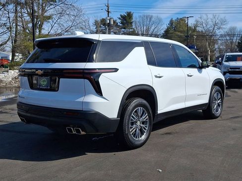 Certified 2024 Chevrolet Traverse LS w/ LPO, Floor Liner Package image 25