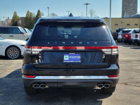 Used 2025 Lincoln Aviator AWD image 5