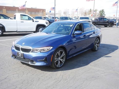 Used 2021 BMW 330i xDrive Sedan w/ Convenience Package image 4